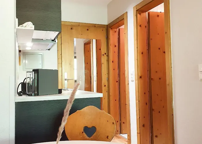 Alpenflair Mit Balkon - Inkl Parkplatz #2 *